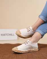 زوي - أبيض مائل للصفرة